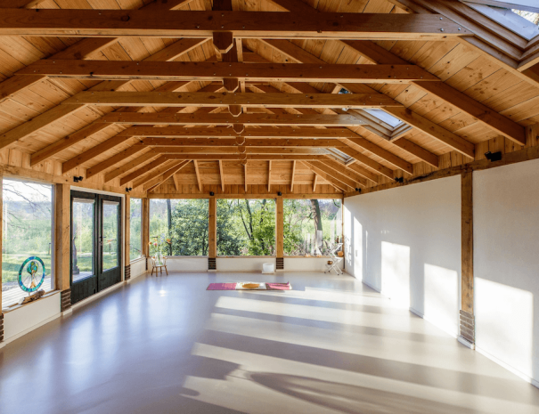 oeverlicht studio binnen bosuitzicht